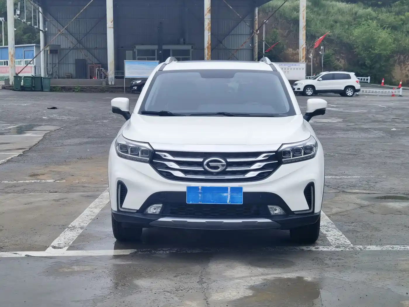 GAC Trumpchi Trumpchi GS4 2018 235T DCT 2WD Luxury Smart Connect Million Commemorative Edition фото 6
