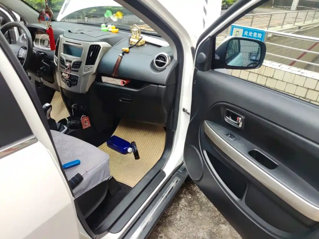 Haval H1 2016 2016 Red Label 1.5L AMT Comfort