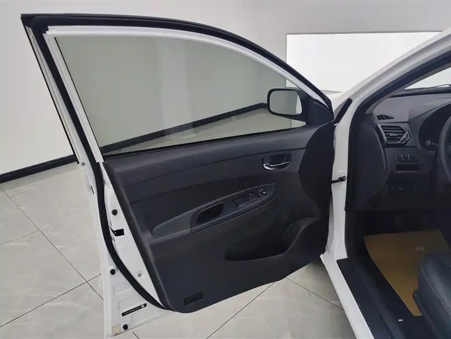 BYD F3 2020 1.5L Manual Premium Edition фото 7
