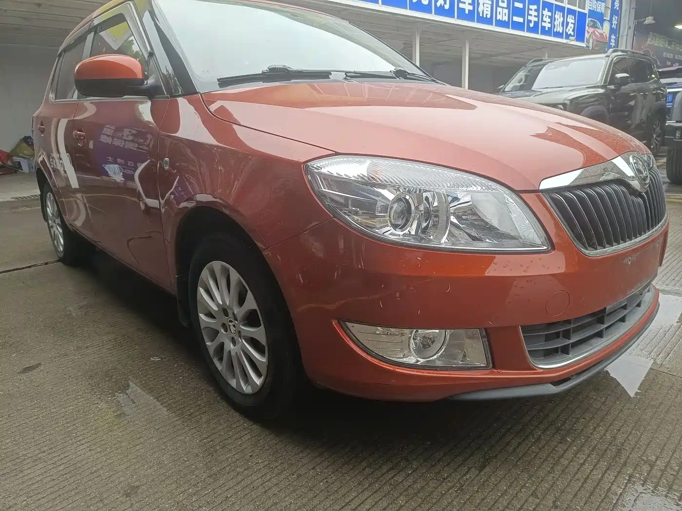 Škoda Fabia 2014 1.6L Automatic Crystal Enjoy Edition фото 2
