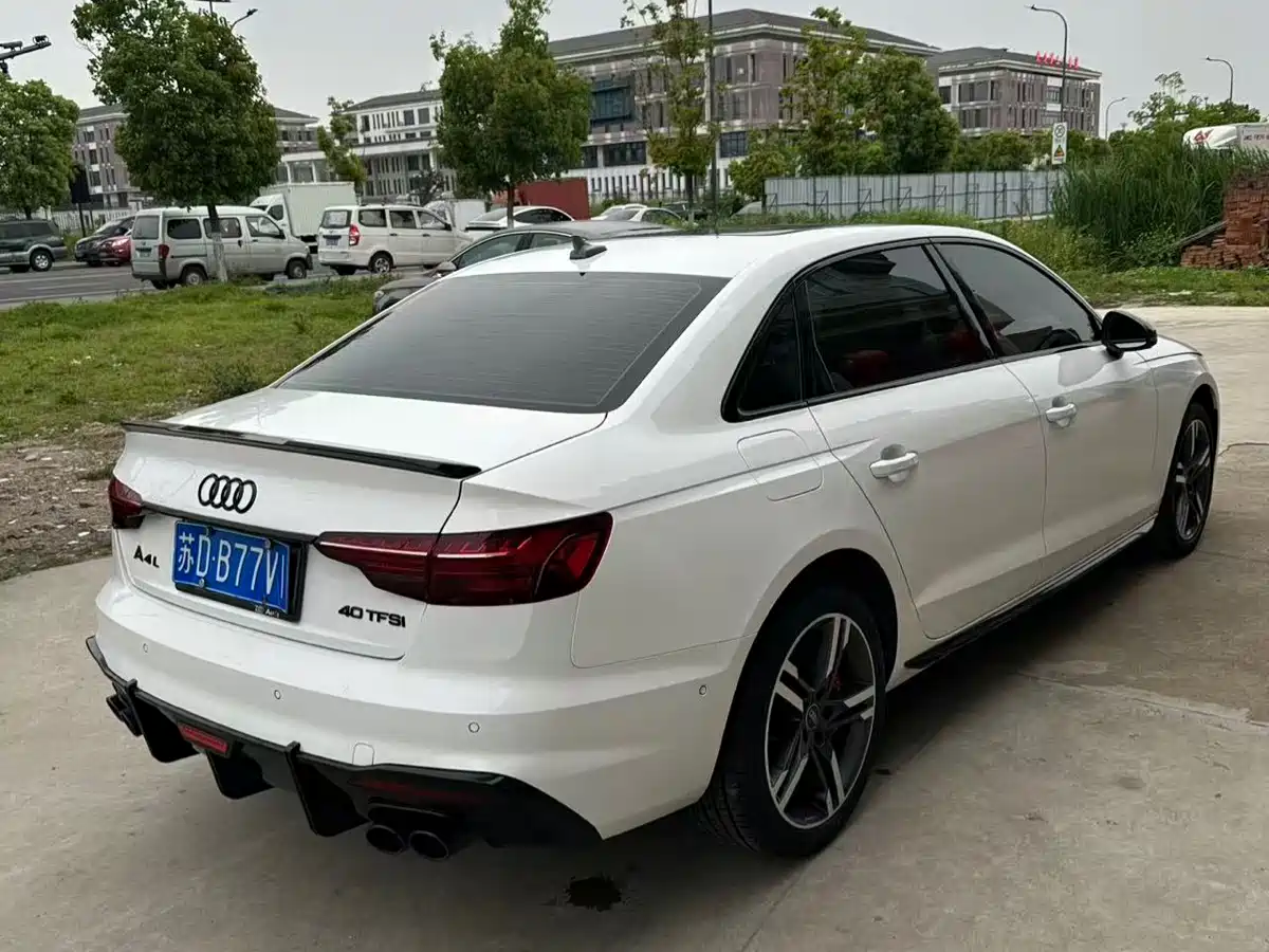 Audi A4L 2022 40 TFSI Luxury Dynamic фото 4
