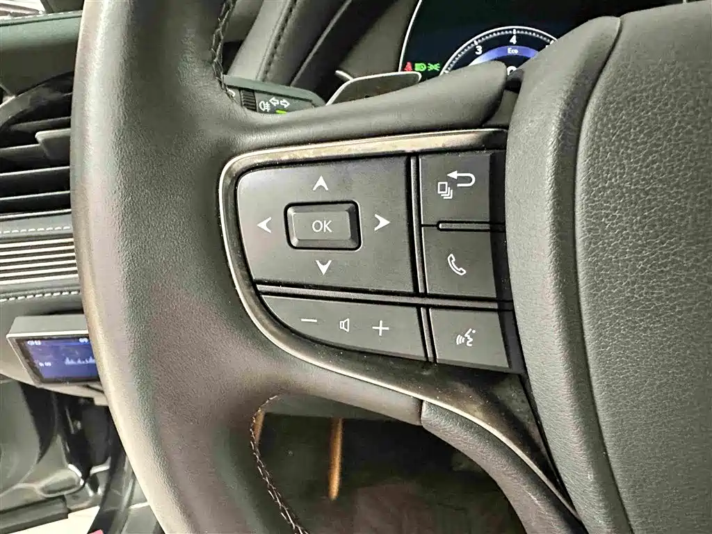 Lexus LS 2022 2021 500h Excellence Edition
