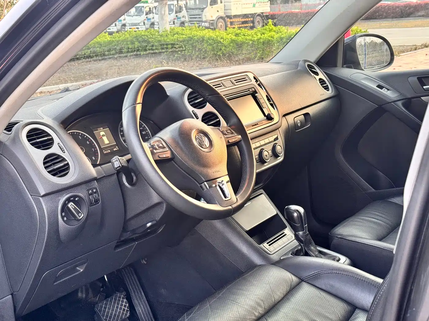 Volkswagen Tiguan 2015 1.8TSI Automatic 4WD Highline фото 8