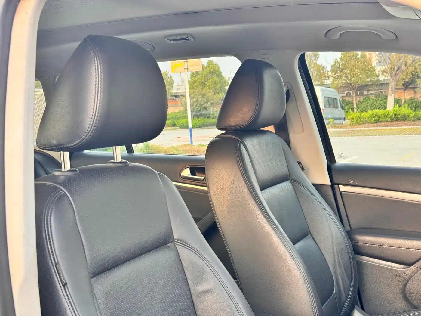 Volkswagen Tiguan 2015 1.8TSI Automatic 4WD Highline фото 10