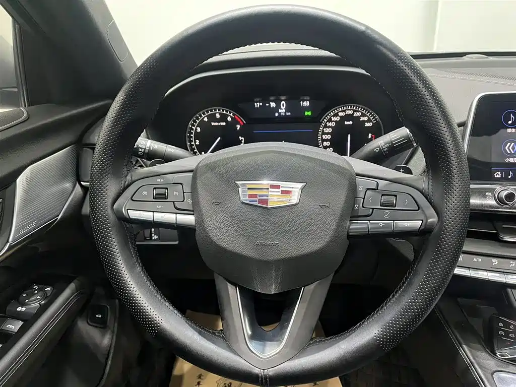 CADILLAC CT4