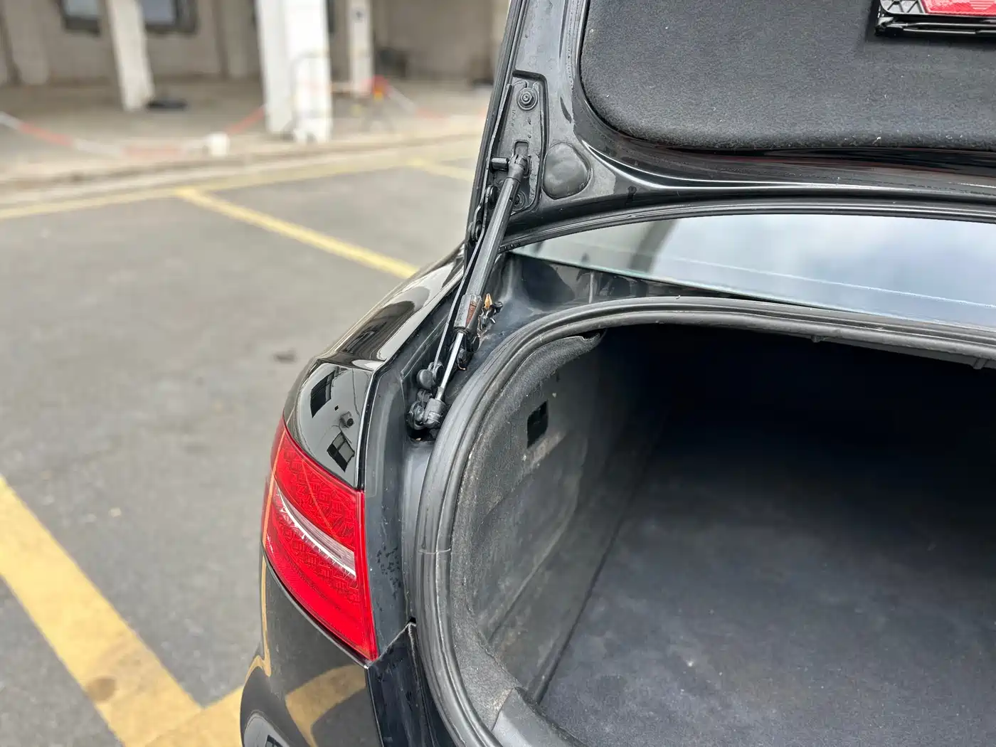 Audi A6L 2010 2.7 TDI фото 42