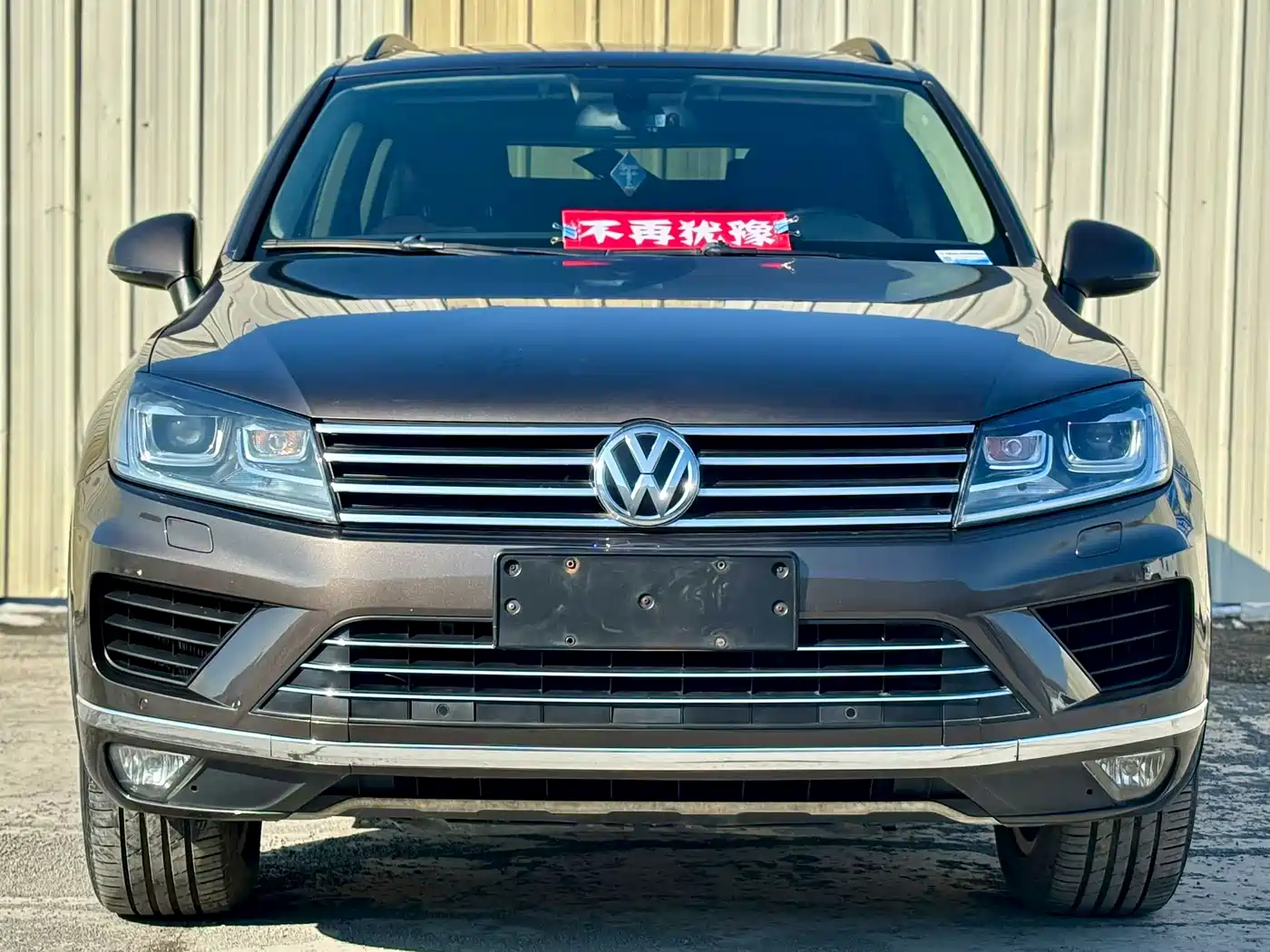 VOLKSWAGEN TOUAREG