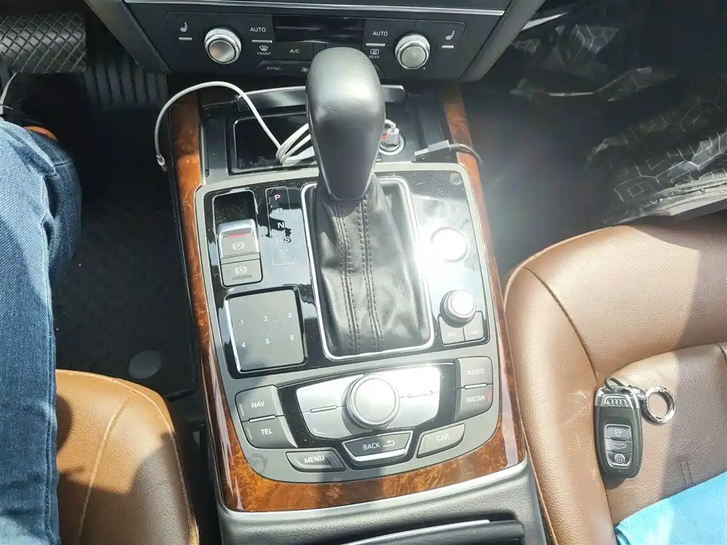 Audi A6L New Energy 2018 40 e-tron фото 14