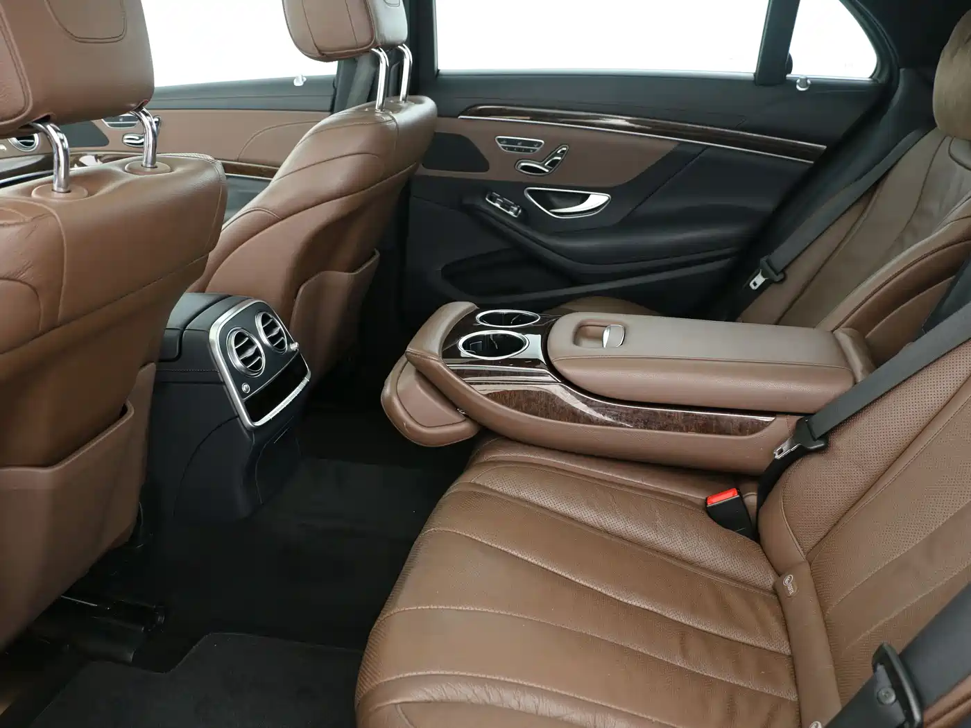 Mercedes-Benz S-Class 2016 S 320 L Business Edition фото 10