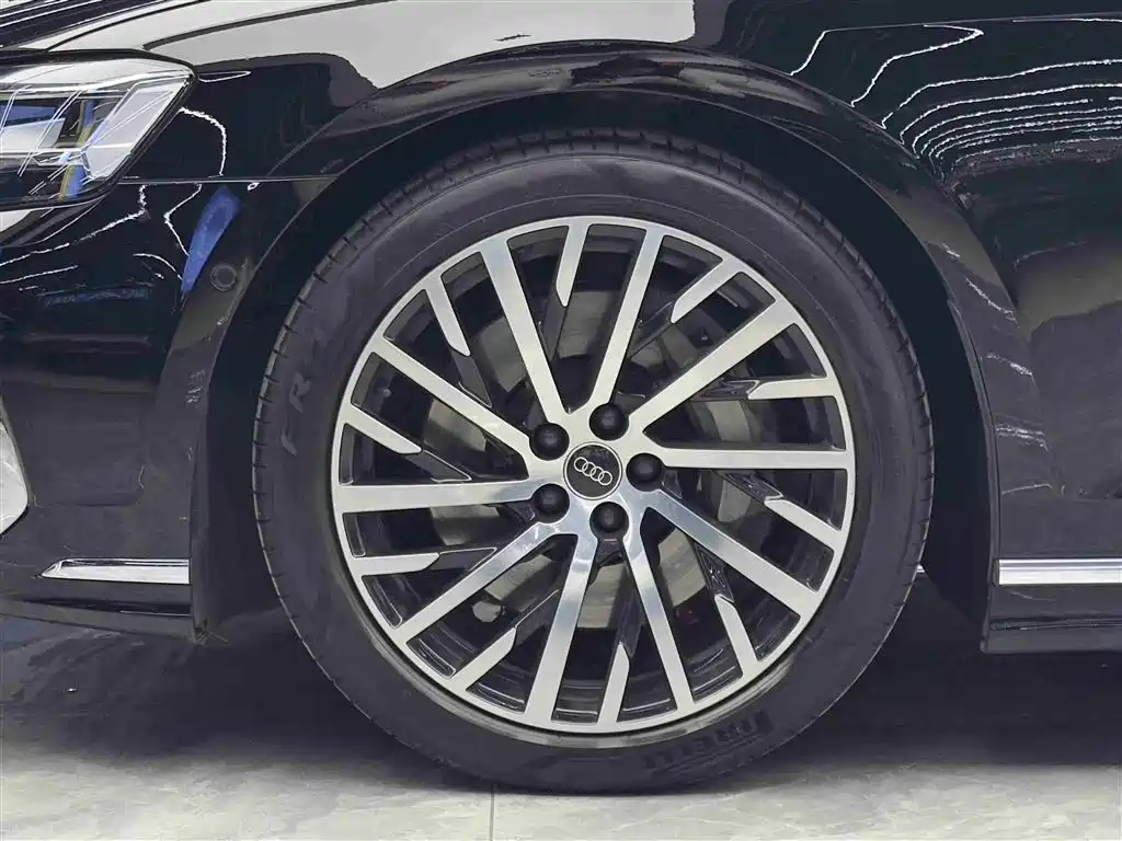 Audi A8 2023 A8L 55 TFSI quattro Flagship фото 4