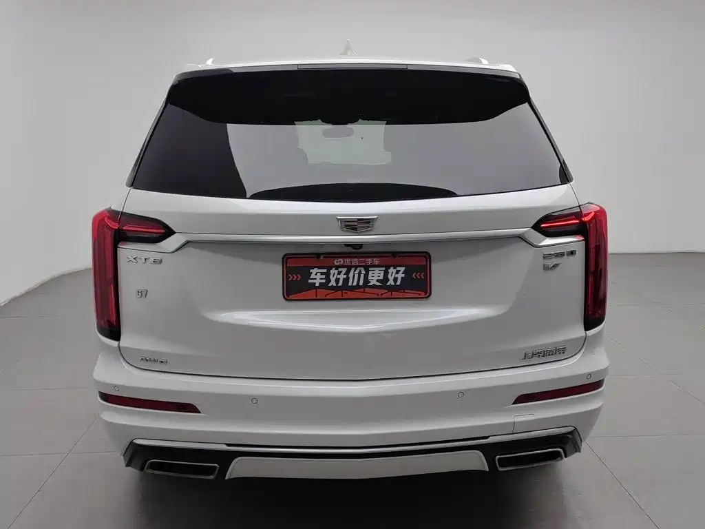 Фото 4 - Cadillac XT6