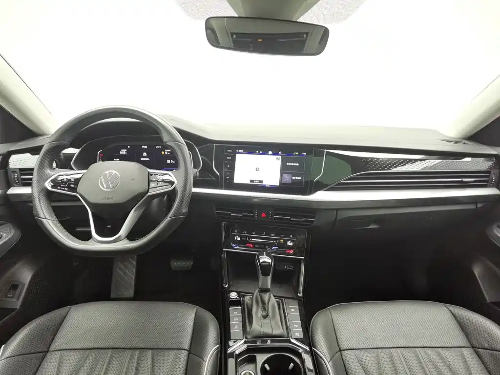 Фото 5 - Volkswagen Passat
