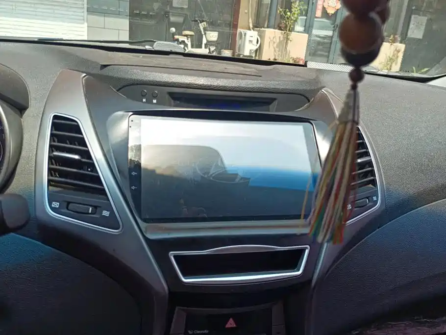 Hyundai Langdong 2016 1.6L Automatic Smart Edition фото 13