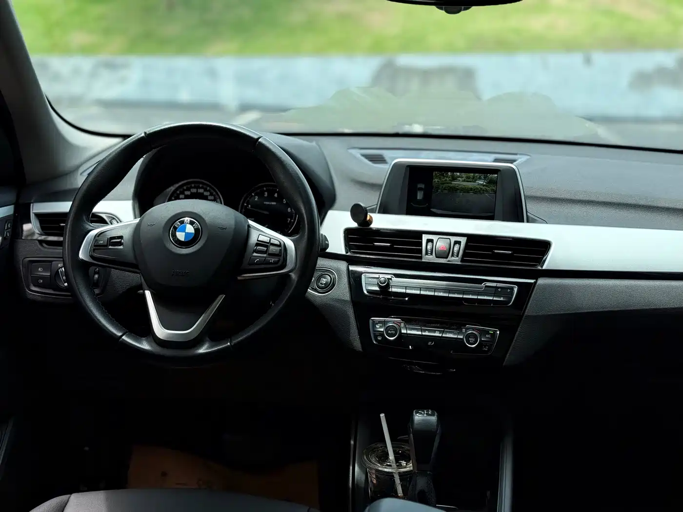 BMW X1 2018 sDrive20Li Leading Model фото 12