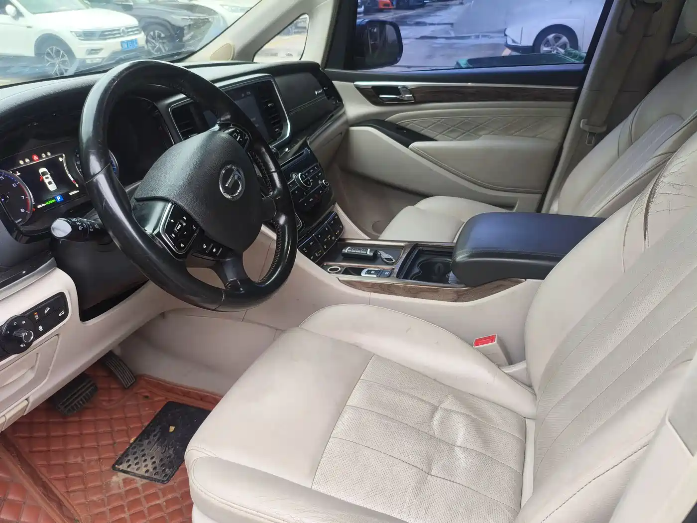 GAC Trumpchi Trumpchi M8 2018 320T Premium Edition фото 6