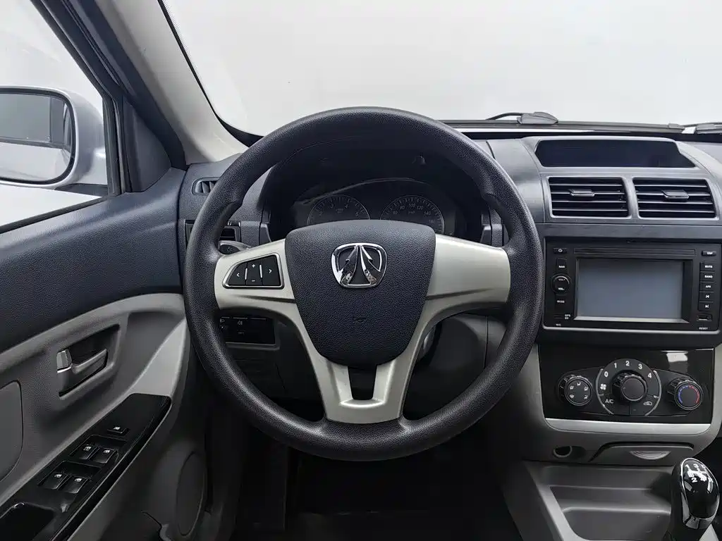 BAIC Weiwang M20 2015 2014 1.5L Comfort BJ415B