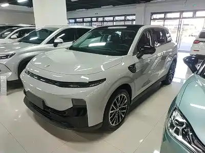 Leapmotor B10