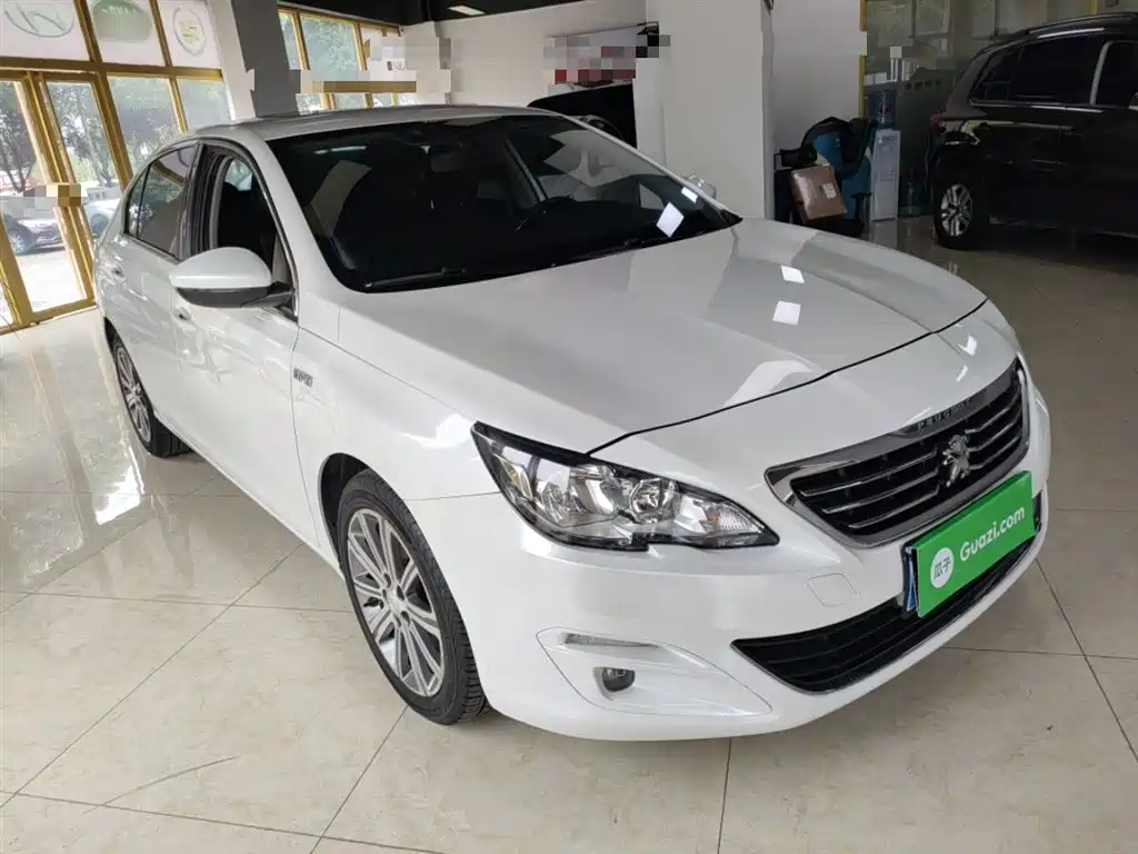 Peugeot 408 2016 1.6T Automatic Luxury Edition фото 4