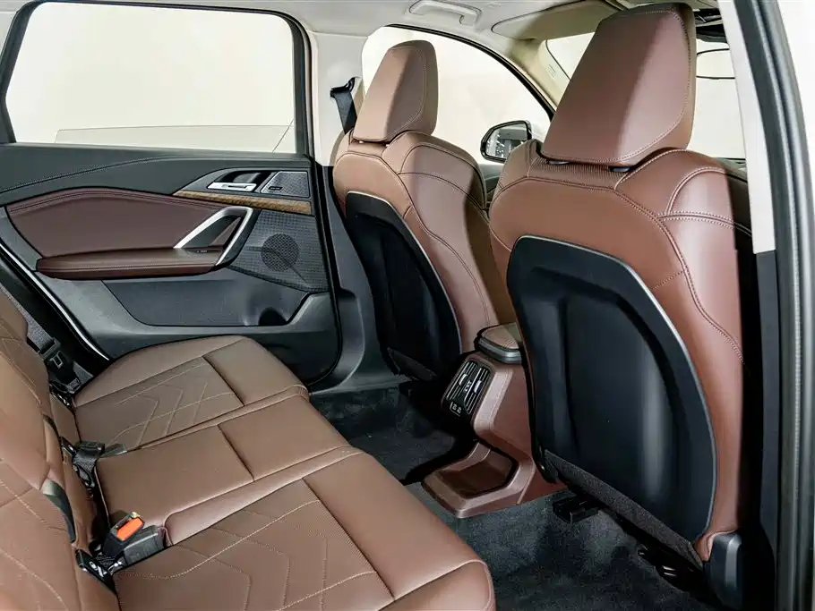 BMW X1 2025 2024 xDrive25Li X Design Package