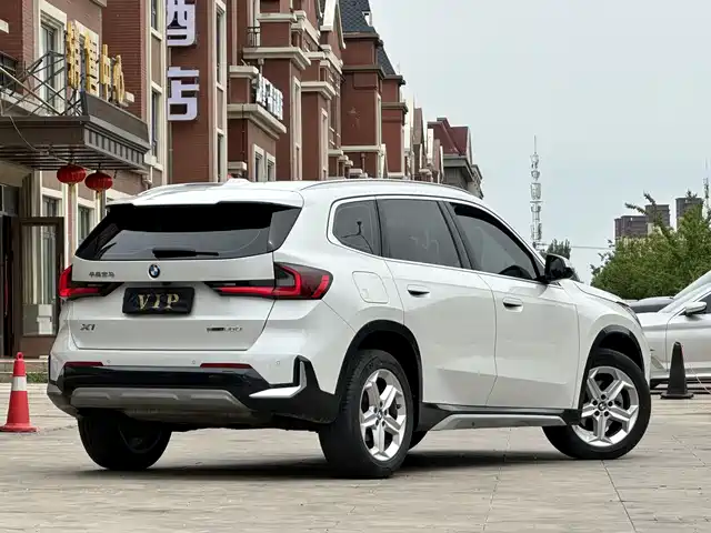 BMW X1 2023 sDrive20Li X Design Package — фото 4