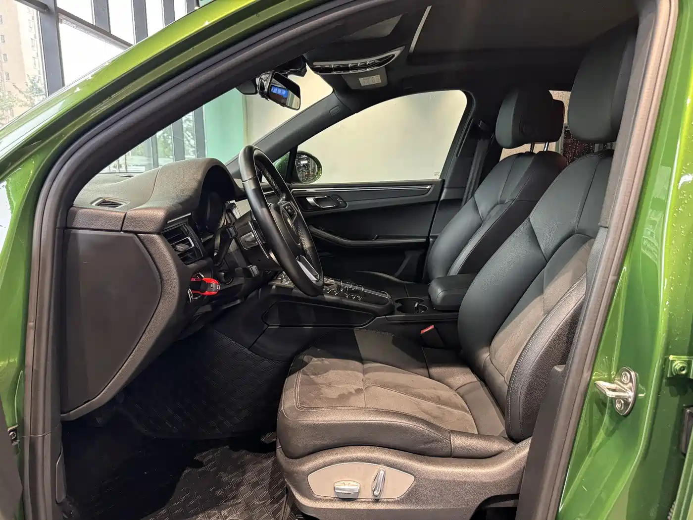 Porsche Macan 2018 Macan 2.0T фото 15