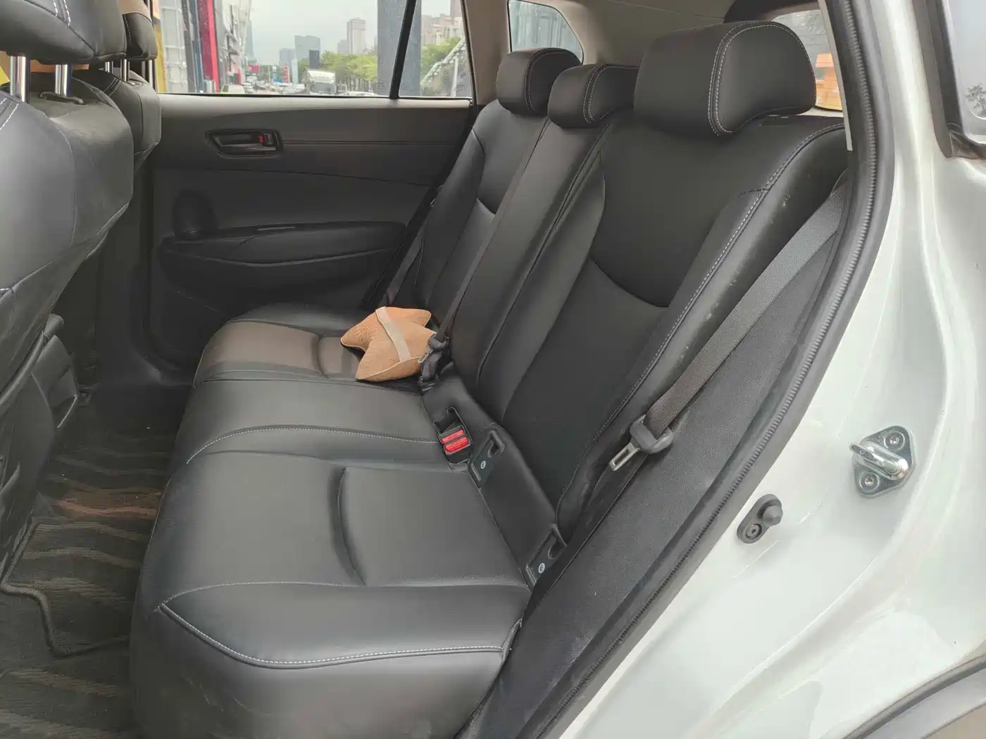 Toyota Corolla Cross 2024 Model 2.0L Pioneer Edition фото 11