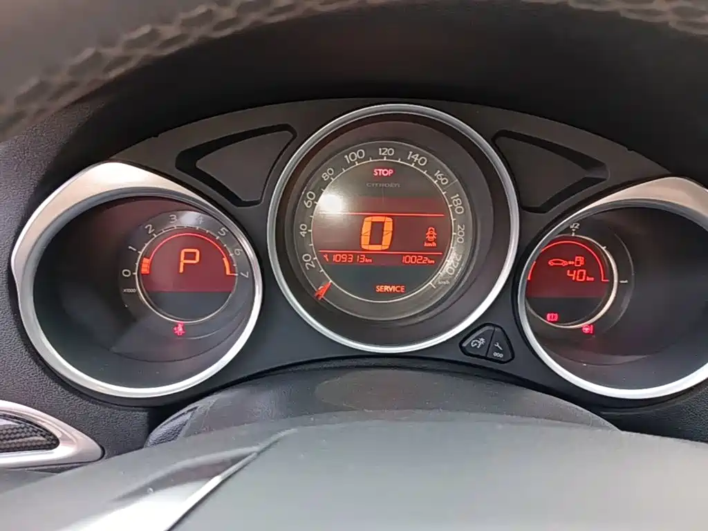 Фото 12 - Citroën C4L