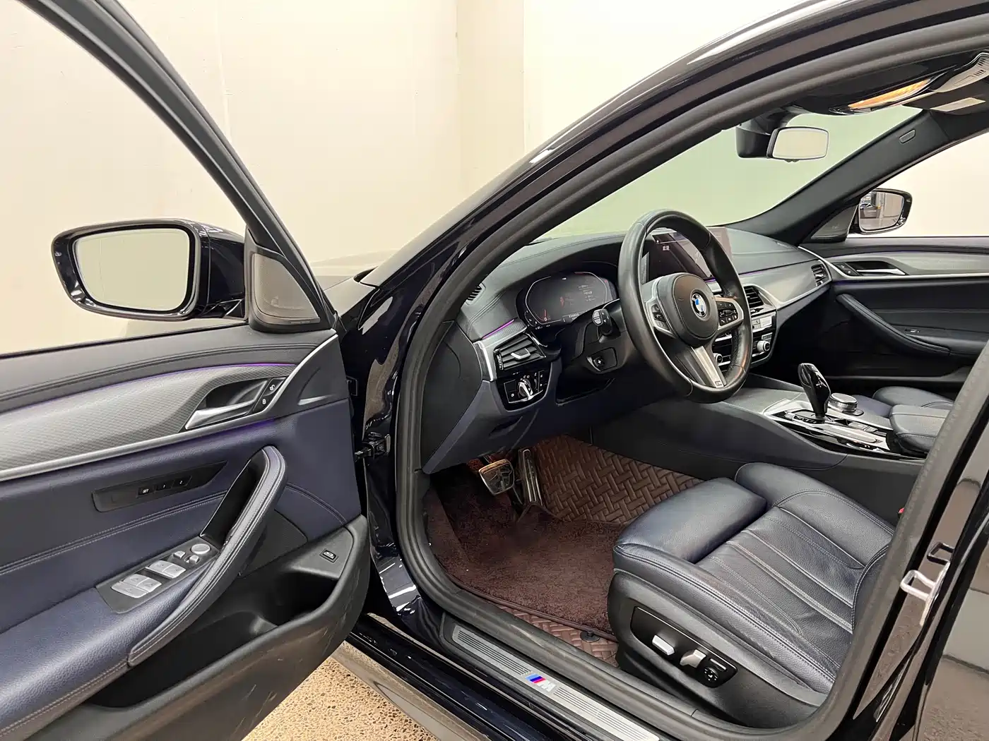 BMW 5 Series (Import) 2020 Model 525i M Sport Package фото 9