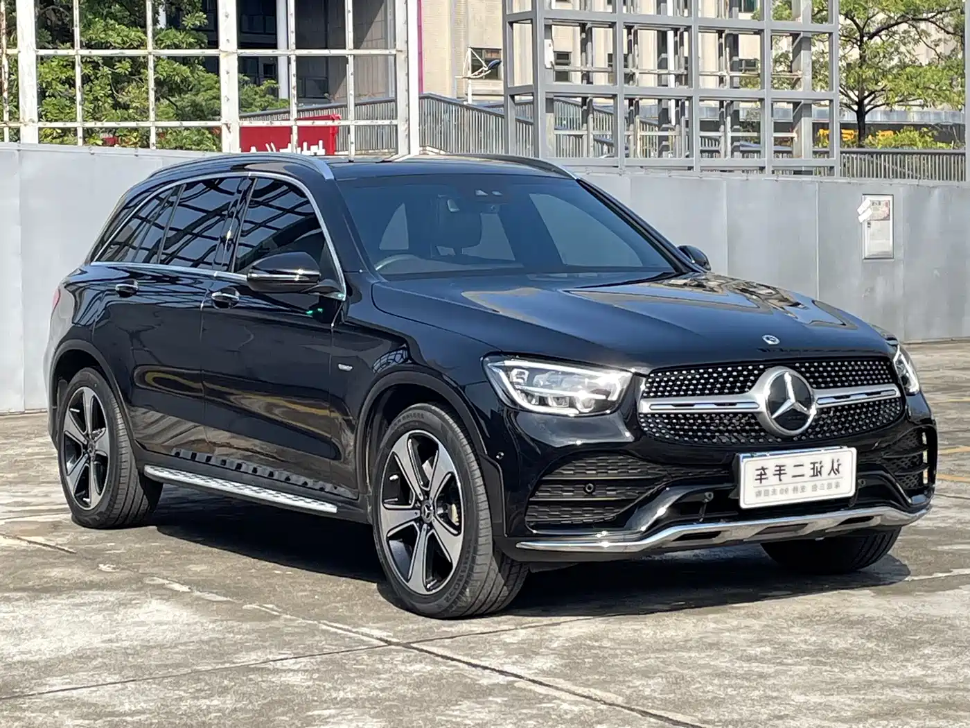MERCEDES-BENZ GLC