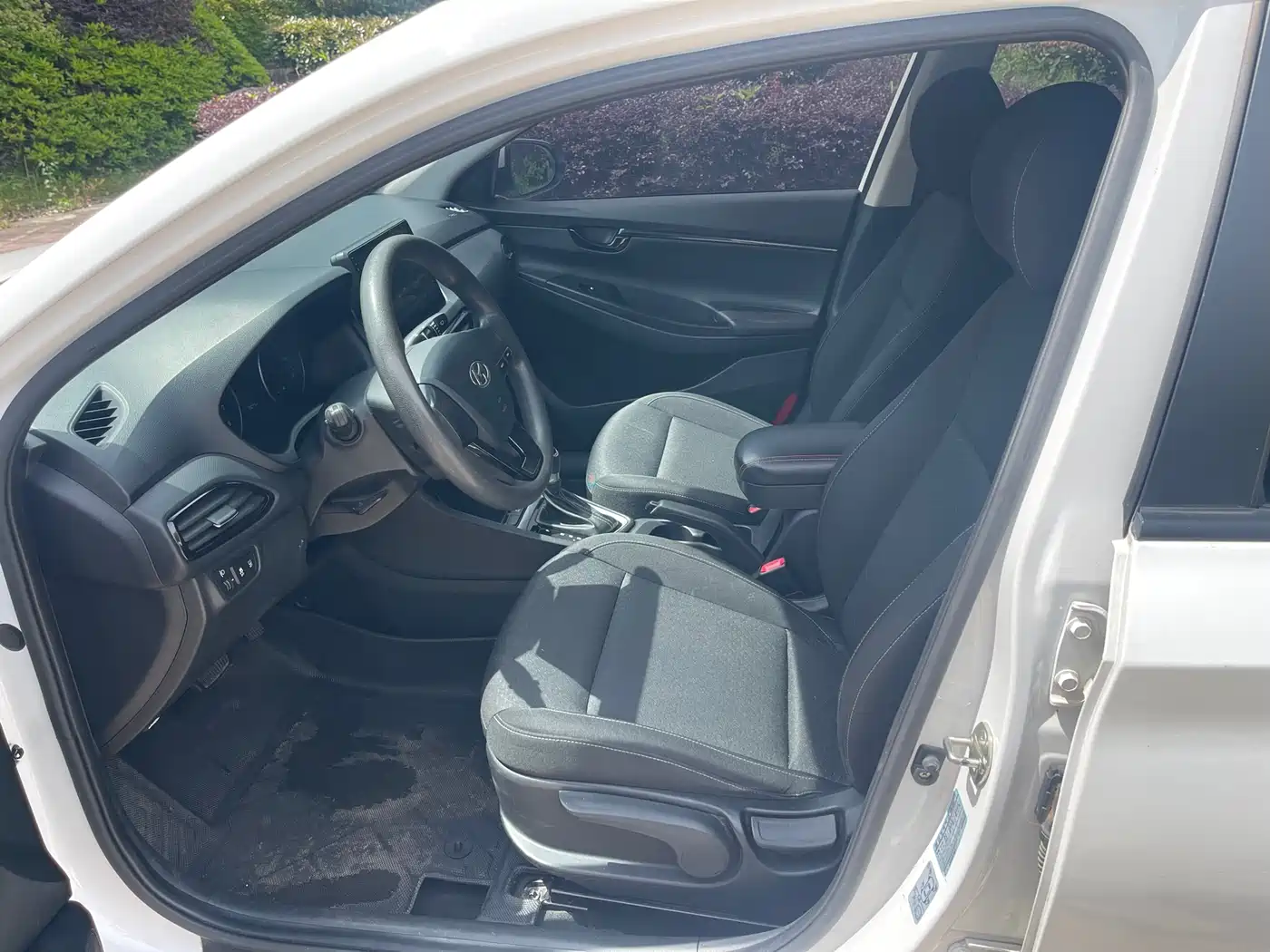 Hyundai Elantra 2018 1.6L Auto Joy GL (China V) фото 4