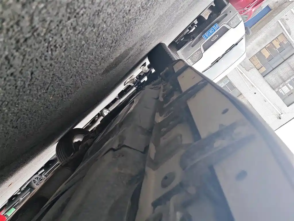 Haval H8 2015 2.0T 2WD Standard фото 22