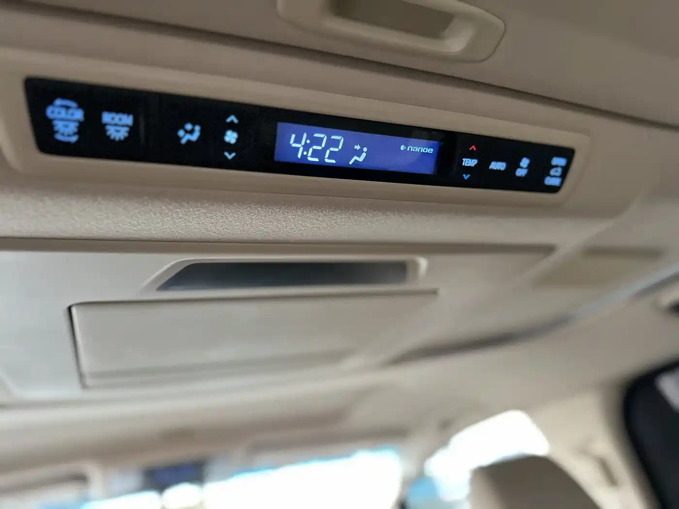 Toyota Alphard 2018 Facelift 3.5L Premium Edition фото 22