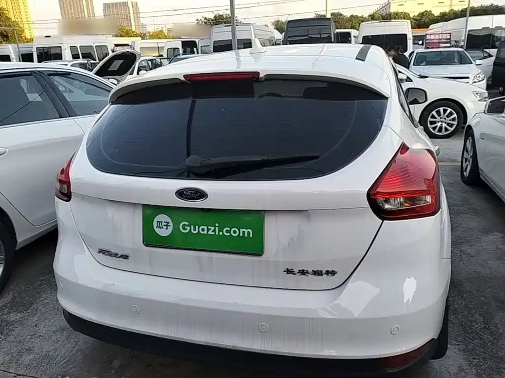Фото 6 - Ford Focus