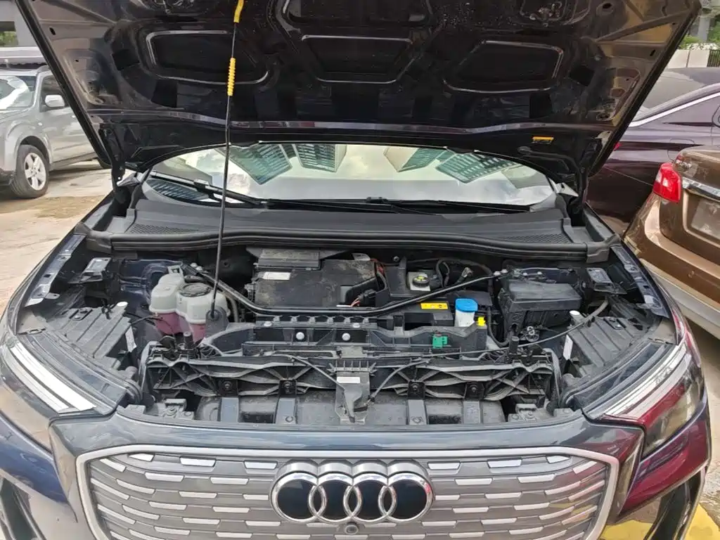 Audi Q4 e-tron 2023 2023 50 e-tron quattro Creation Edition