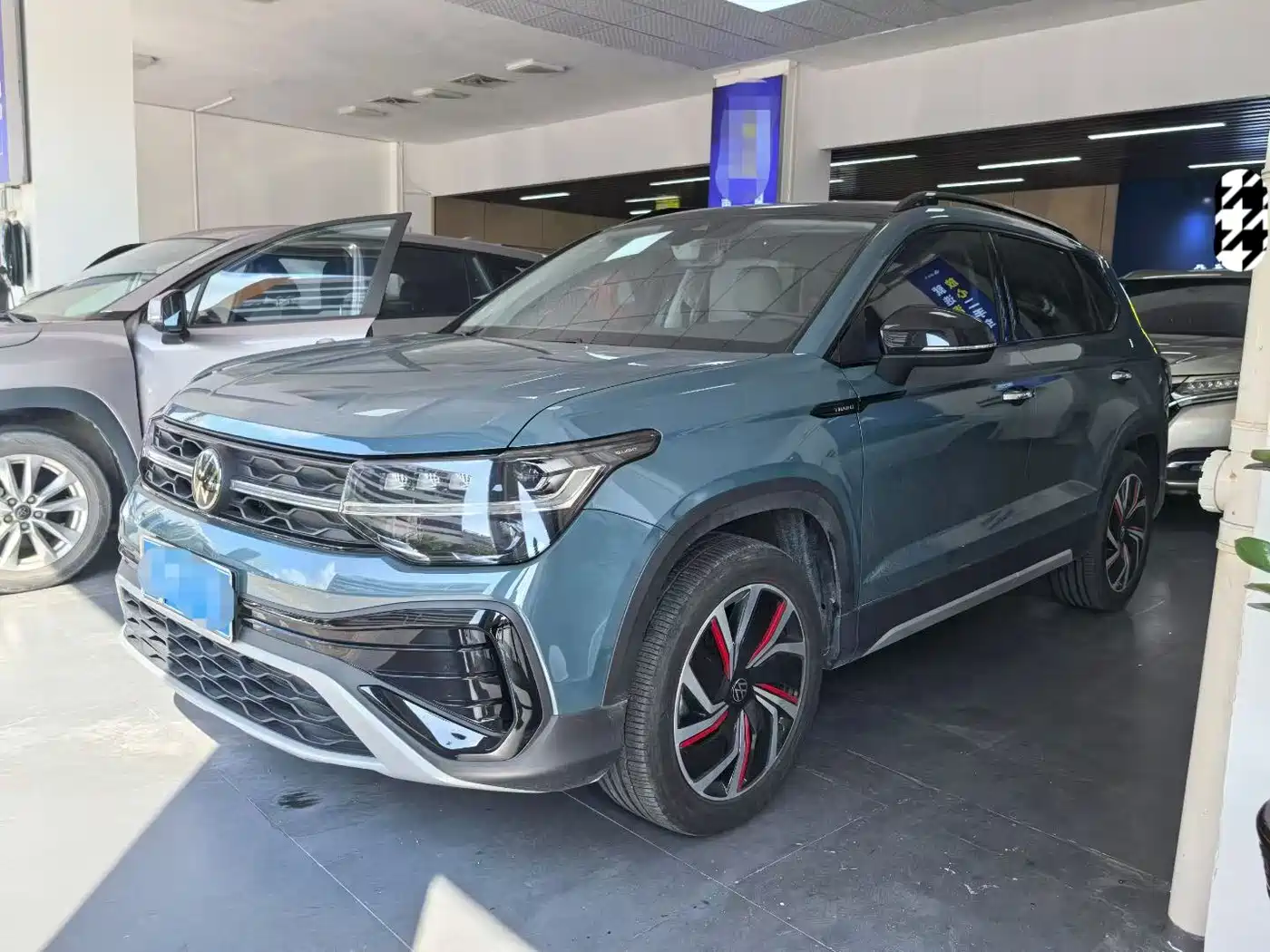 Volkswagen Tharu 2023 300TSI 2WD Full Moon Edition