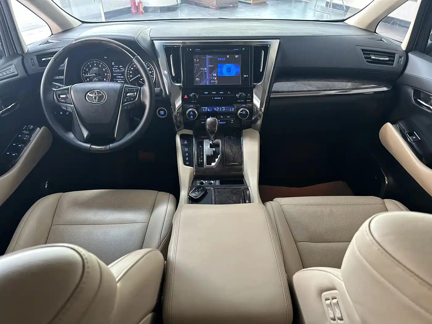 Toyota Alphard 2018 Facelift 3.5L Premium Edition фото 21