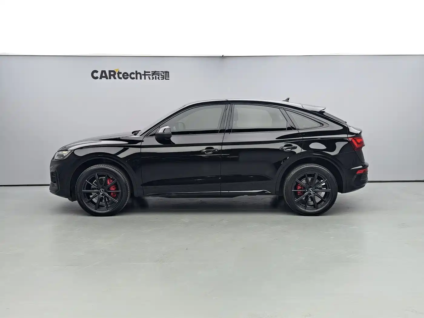 Audi Q5L Sportback 2022 Facelift 40 TFSI Luxury Style фото 3
