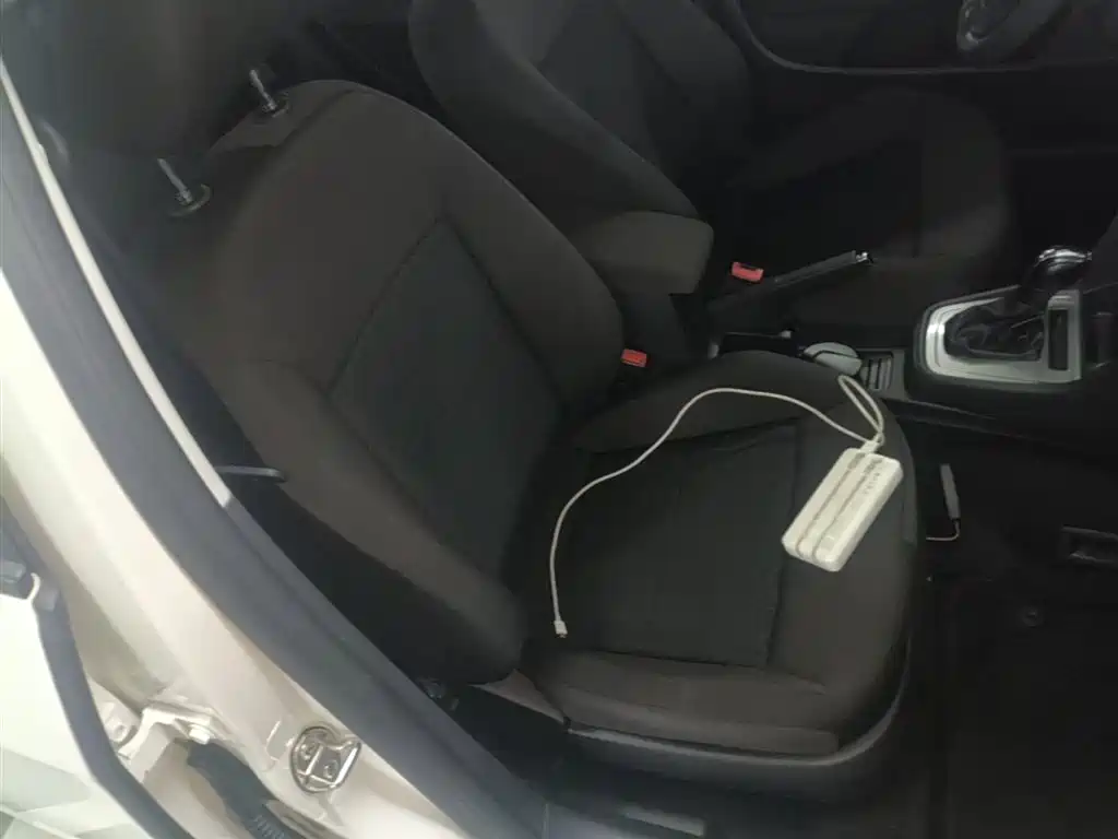 Volkswagen Lavida 2017 1.6L Automatic Comfort Edition фото 25
