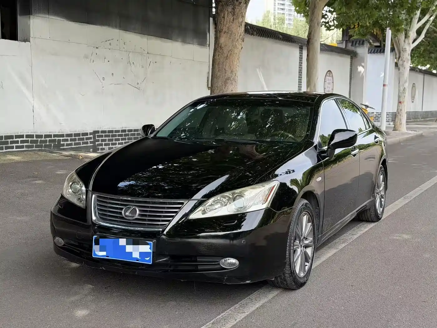 Фото 2 - Lexus ES