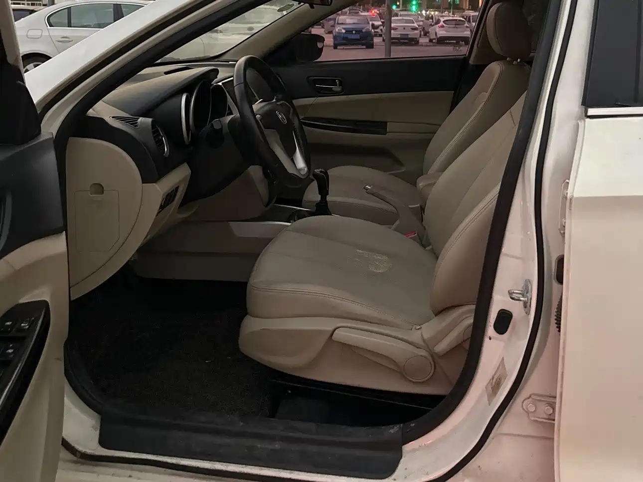 Changan Eado 2014 2014 1.6L Manual Luxury