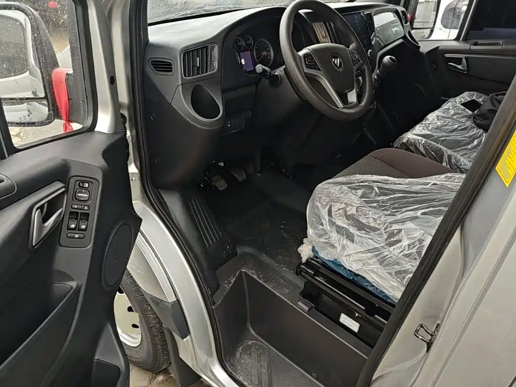 Foton Tuyano 2026 2024 Tuya Pro Multi-Purpose 2.0T Manual RWD Long Wheelbase Medium Roof Rear Single Tire 5/6/7/9-Seater