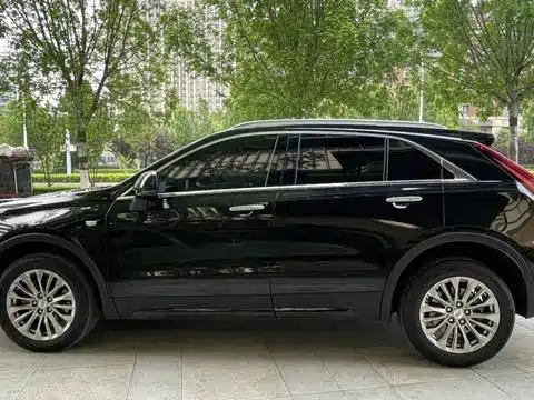 Cadillac XT4 2025 2024 28T 2WD Luxury