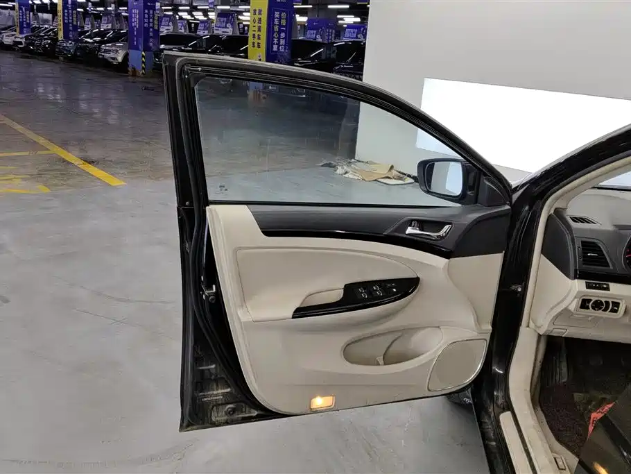 BYD Surui 2012 1.5L Manual Luxury фото 7