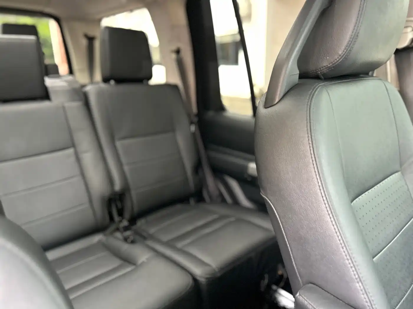 Land Rover Discovery 2009 Model 2.7 TDV6-S фото 38