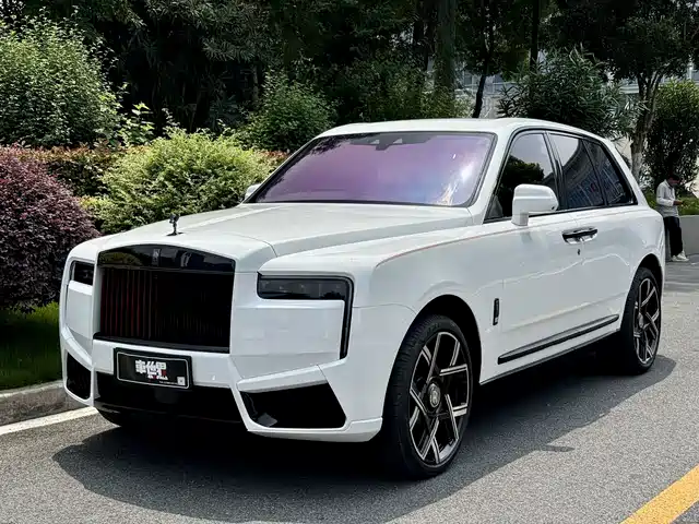  Rolls-Royce Cullinan 2020 Black Badge