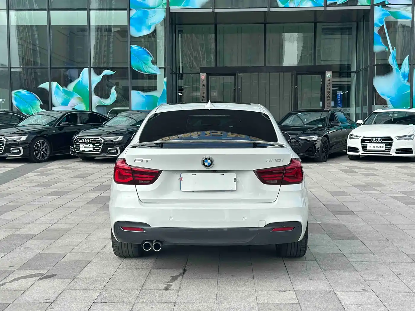 BMW 3 Series GT 2019 320i M Sport Package фото 5