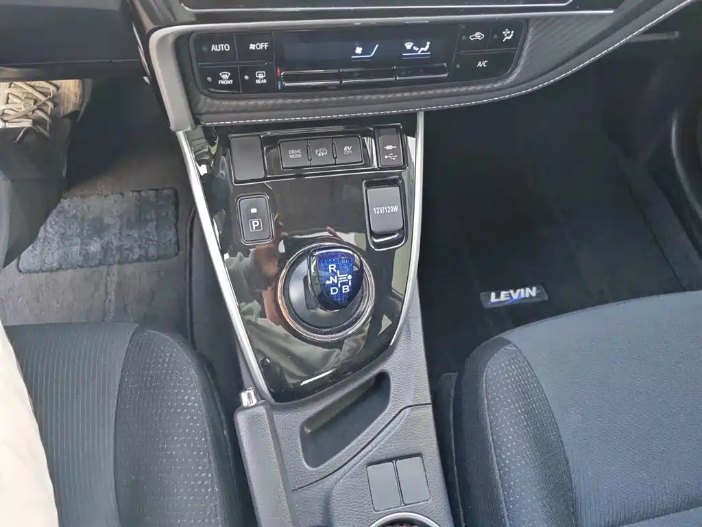 Toyota Levin Twin Engine E+ 2019 1.8PH GS E-CVT Elite Sunroof Edition фото 13