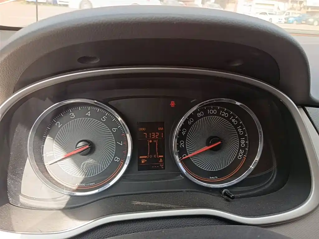 Chevrolet Sail 2015 Sail 3 1.3L Manual Ideal Edition фото 12