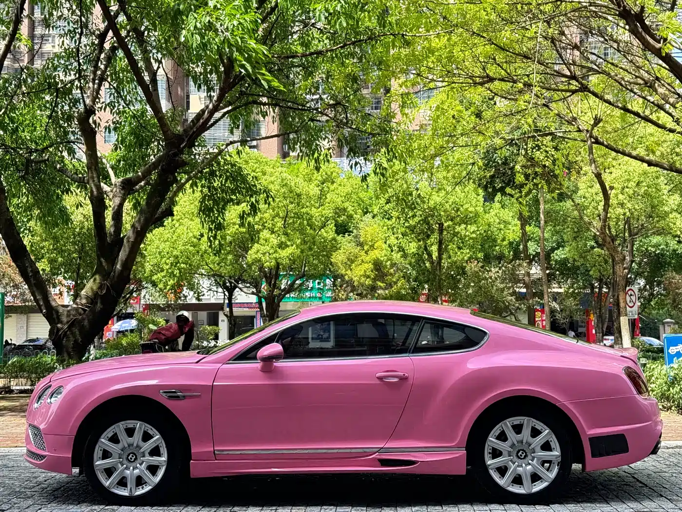Photo 5 - Bentley Continental