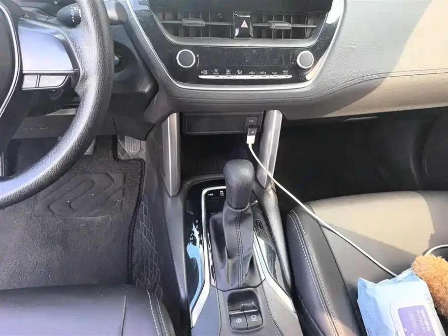 Toyota Frontlander 2023 2.0L CVT Elite Edition фото 16